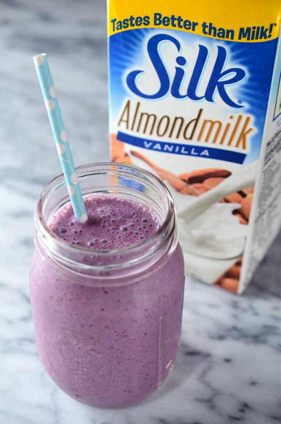 Vanilla Almondmilk and Berry Smoothie - Life's Ambrosia