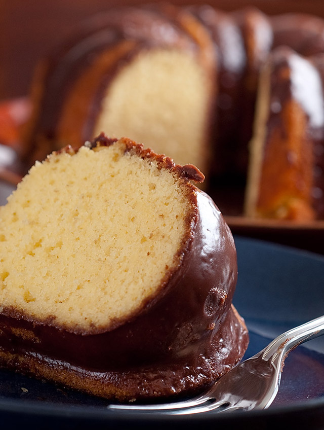 Yellow Bundt Cake With Chocolate Glaze Yellow Bundt Cake With Chocolate Glaze