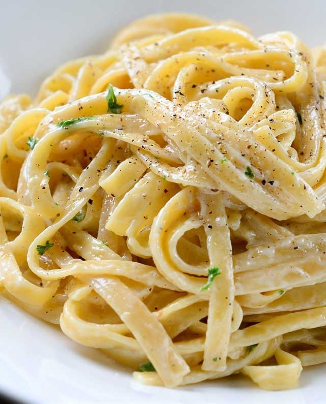 Recipe for Roasted Garlic Fettuccine Alfredo - Life's Ambrosia Life's ...